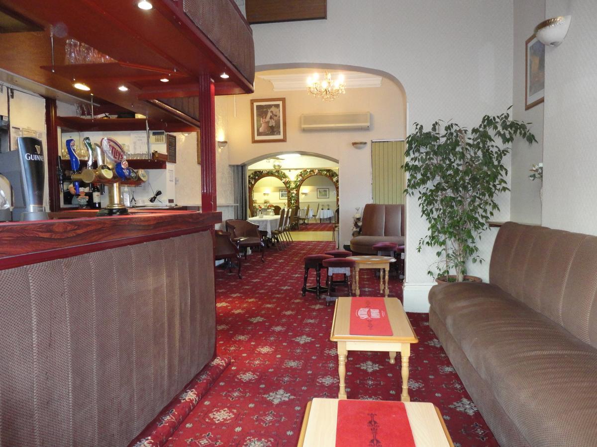 The Talbot Hotel Southport Buitenkant foto