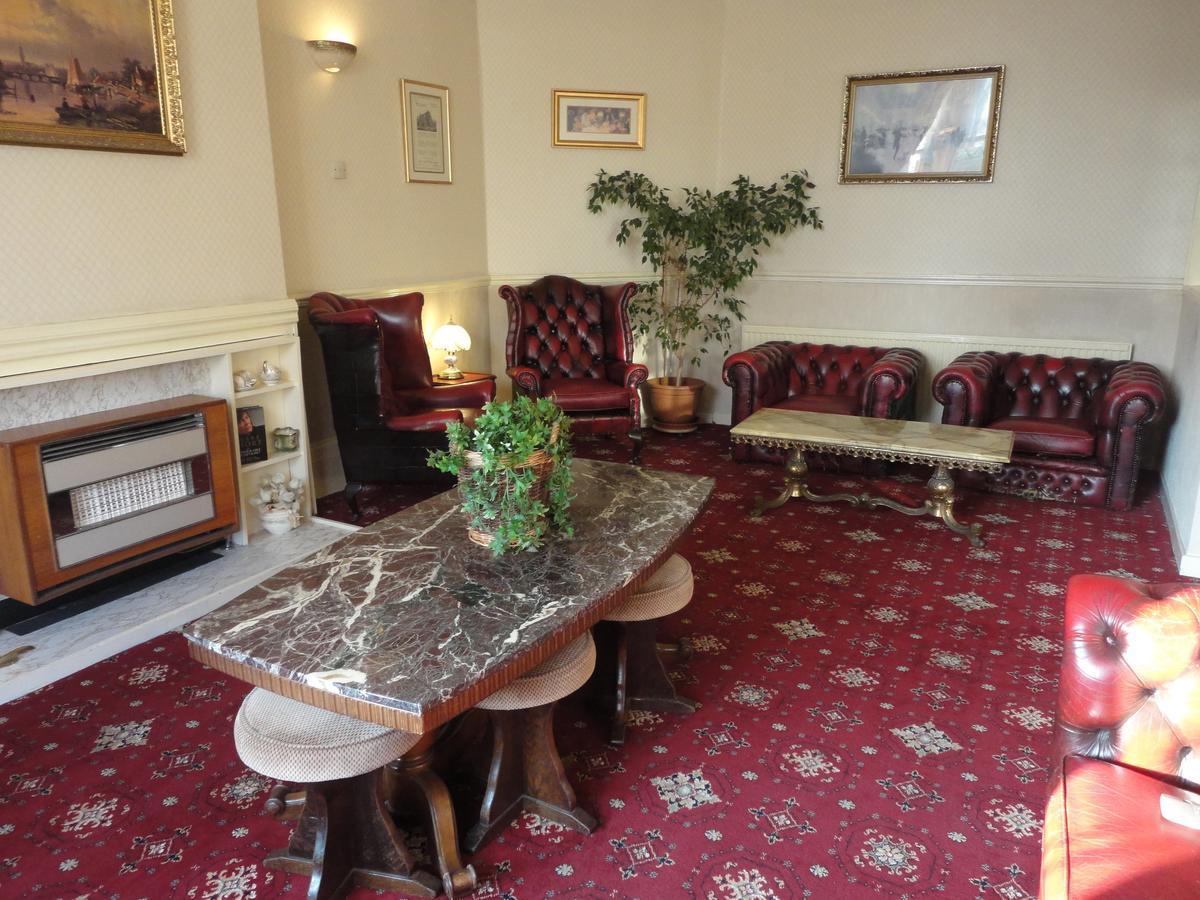 The Talbot Hotel Southport Buitenkant foto