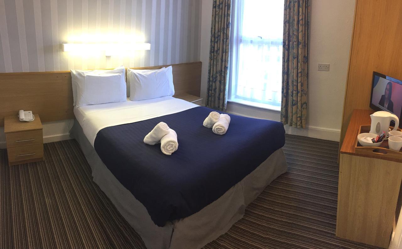 The Talbot Hotel Southport Buitenkant foto